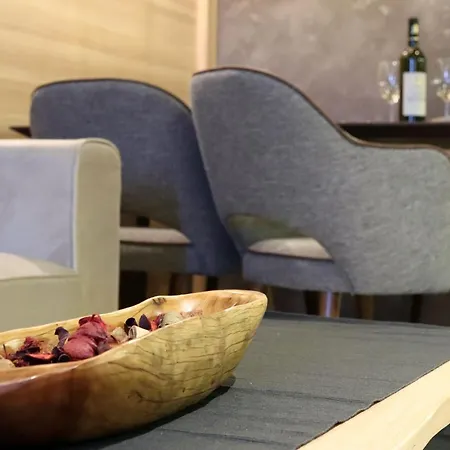 Superior Woodside Residences & Apartament *