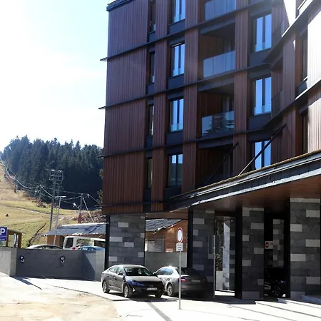 Apartamento Superior Woodside Residences & *