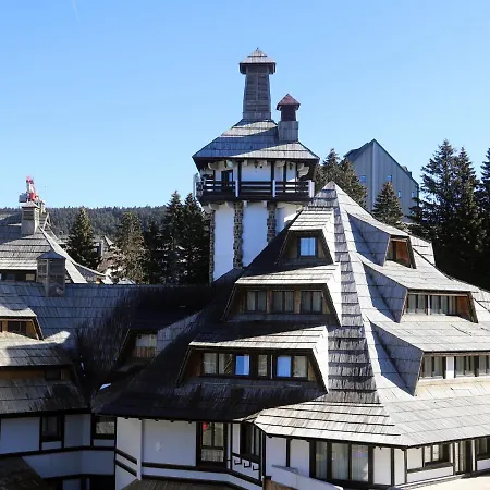 Superior Woodside Residences & Apartament