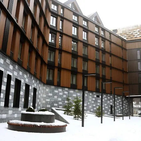 Superior Woodside Residences & Apartment